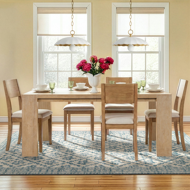Hooker Furniture Retreat Rectangular 110'' L x 42'' W Dining Table